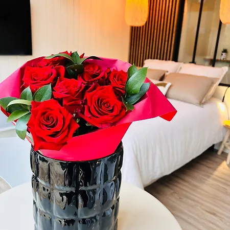 ベッド・アンド・ブレックファスト Paradis & *