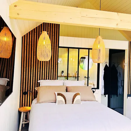 ベッド・アンド・ブレックファスト Paradis & Souvigné